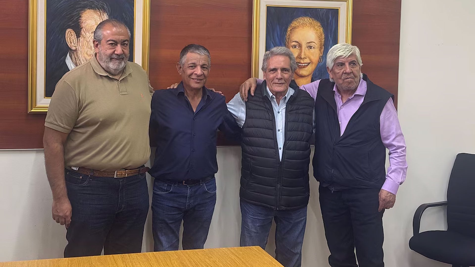 arde-la-pelea-gremial-viejos-aliados-se-dividen-y-amenazan-con-competir-en-listas-separadas-para-elegir-la-nueva-cgt-2 Arde la pelea gremial: viejos aliados se dividen y amenazan con competir en listas separadas para elegir la nueva CGT