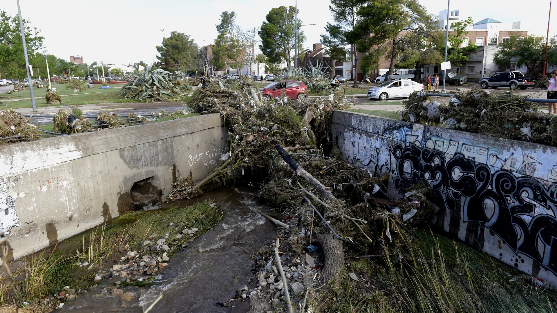 bahia-blanca-confirmo-que-el-gobierno-le-cobra-el-alquiler-de-los-puentes-de-emergencia-tras-las-inundaciones-3 Bahía Blanca confirmó que el Gobierno le cobra el alquiler de los puentes de emergencia tras las inundaciones