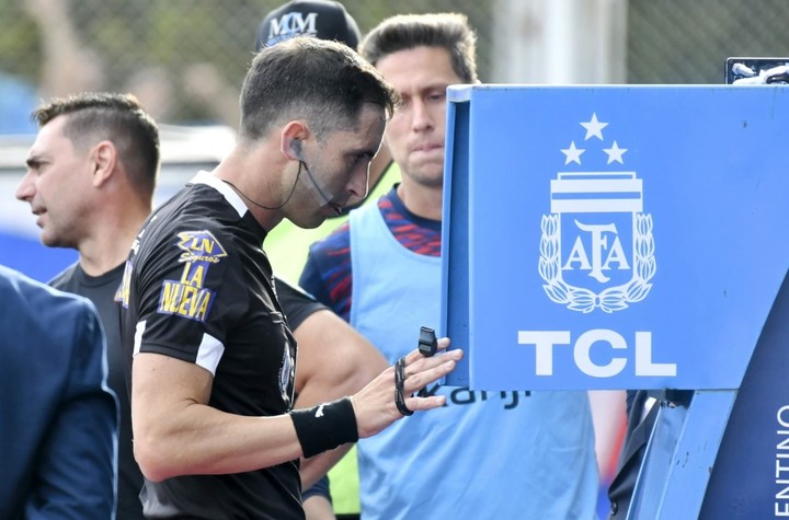 beligoy-paro-a-lamolina-arasa-con-river-rey-hilfer-con-boca-y-tello-a-otro-clasico-1 Beligoy paró a Lamolina; Arasa con River, Rey Hilfer con Boca y Tello a otro clásico