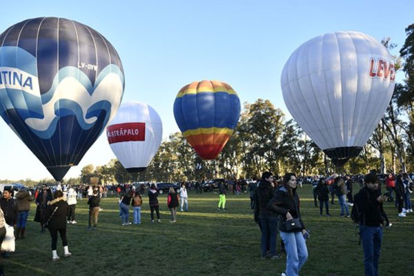 Buenos Aires Flota 2025: el cielo se llenará de color con el festival de globos aerostáticos ¿Cuándo y dónde?