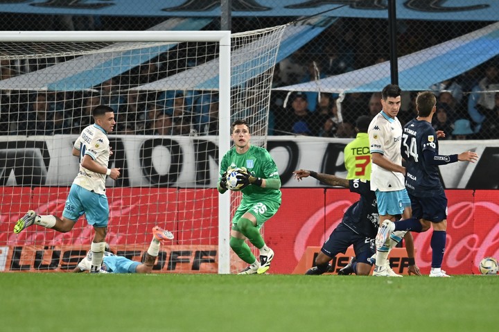 cambeses-otra-vez-figura-y-el-llamado-de-la-seleccion-cuando-me-entere-llame-a-mi-mama-1 Cambeses, otra vez figura y el llamado de la Selección: "Cuando me enteré, llamé a mi mamá"