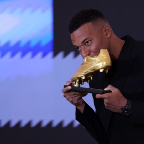 con-el-chiqui-tapia-la-liga-profesional-anuncio-un-cambio-de-naming-sponsor-para-los-torneos-del-2026-y-2027-3 Con el Chiqui Tapia, la Liga Profesional anunció un cambio de naming sponsor para los Torneos del 2026 y 2027