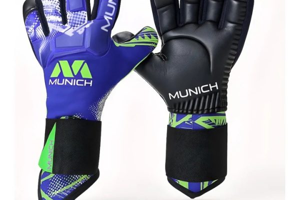 El Mono Navarro Montoya prueba y recomienda los guantes de arquero Munich Loyalty