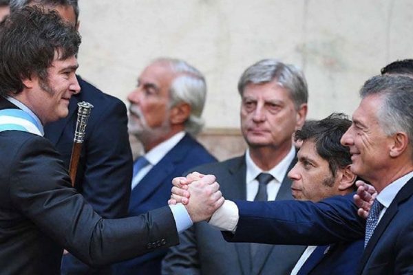 En medio de los cambios de Gabinete y el plan de reformas, Milei recibirá a Macri el viernes en Olivos