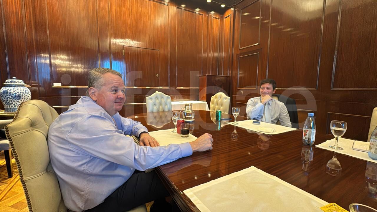esperamos-una-gran-inversion-extranjera-en-argentina-las-claves-de-la-reunion-entre-barry-bennett-y-santiago-caputo-1 “Esperamos una gran inversión extranjera en Argentina”: las claves de la reunión entre Barry Bennett y Santiago Caputo
