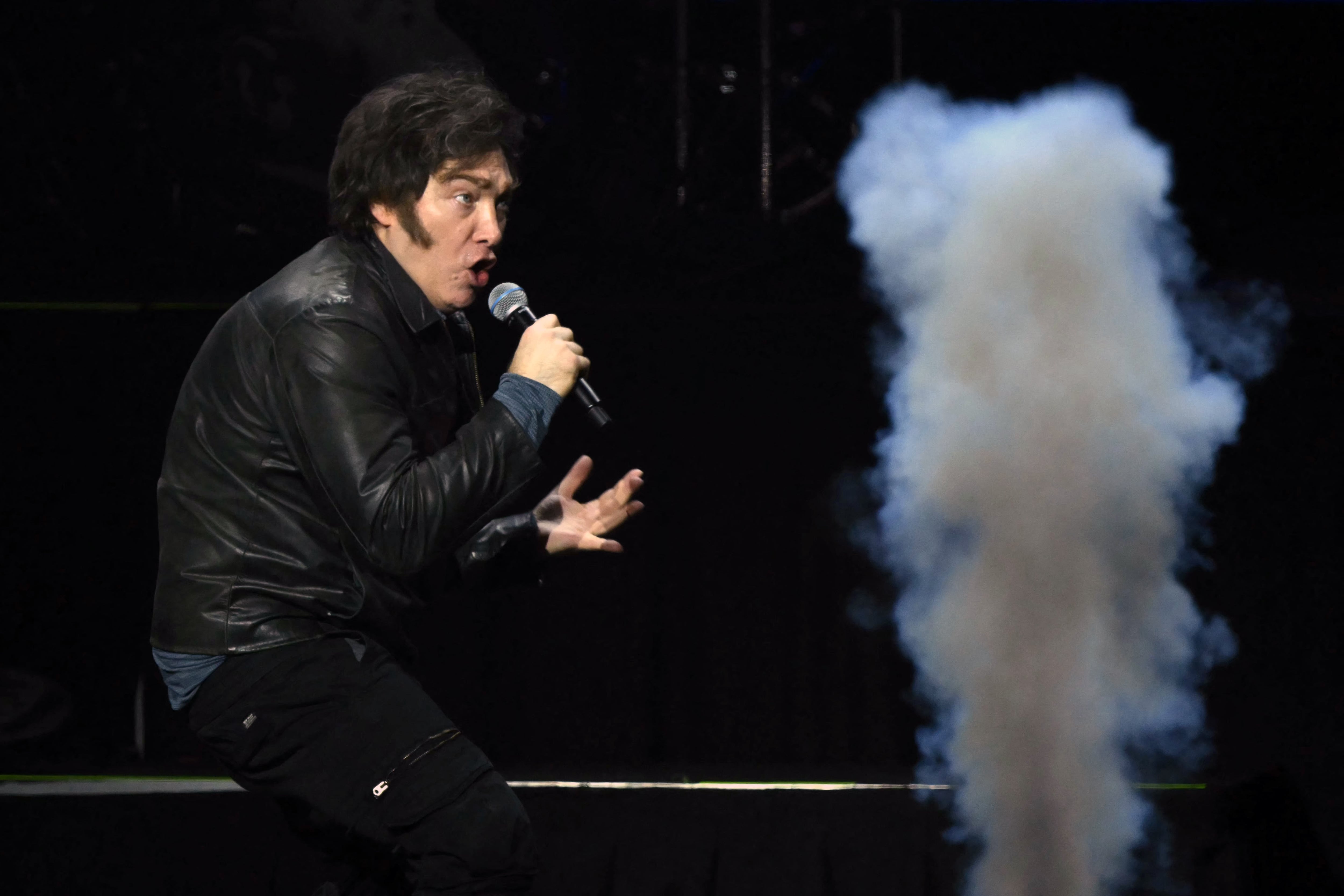 extenso-show-musical-y-un-mensaje-a-la-interna-javier-milei-busco-relanzar-la-campana-tras-la-salida-de-espert-6 Extenso show musical y un mensaje a la interna: Javier Milei buscó relanzar la campaña tras la salida de Espert