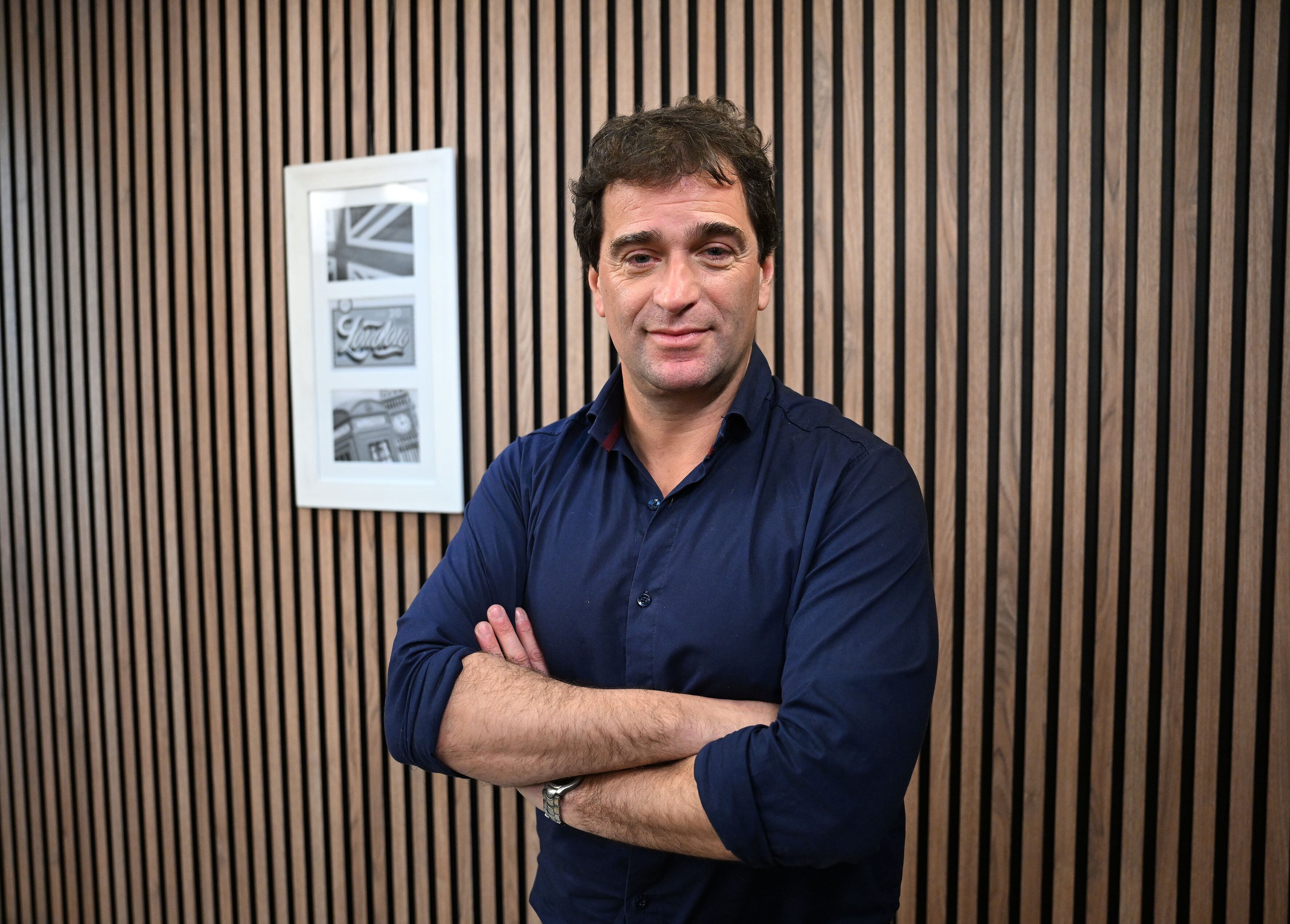 gabriel-solano-en-la-entrevista-informal-el-pibe-que-roba-en-una-esquina-es-victima-y-victimario-a-la-vez-1 Gabriel Solano, en La Entrevista Informal: “El pibe que roba en una esquina es víctima y victimario a la vez”