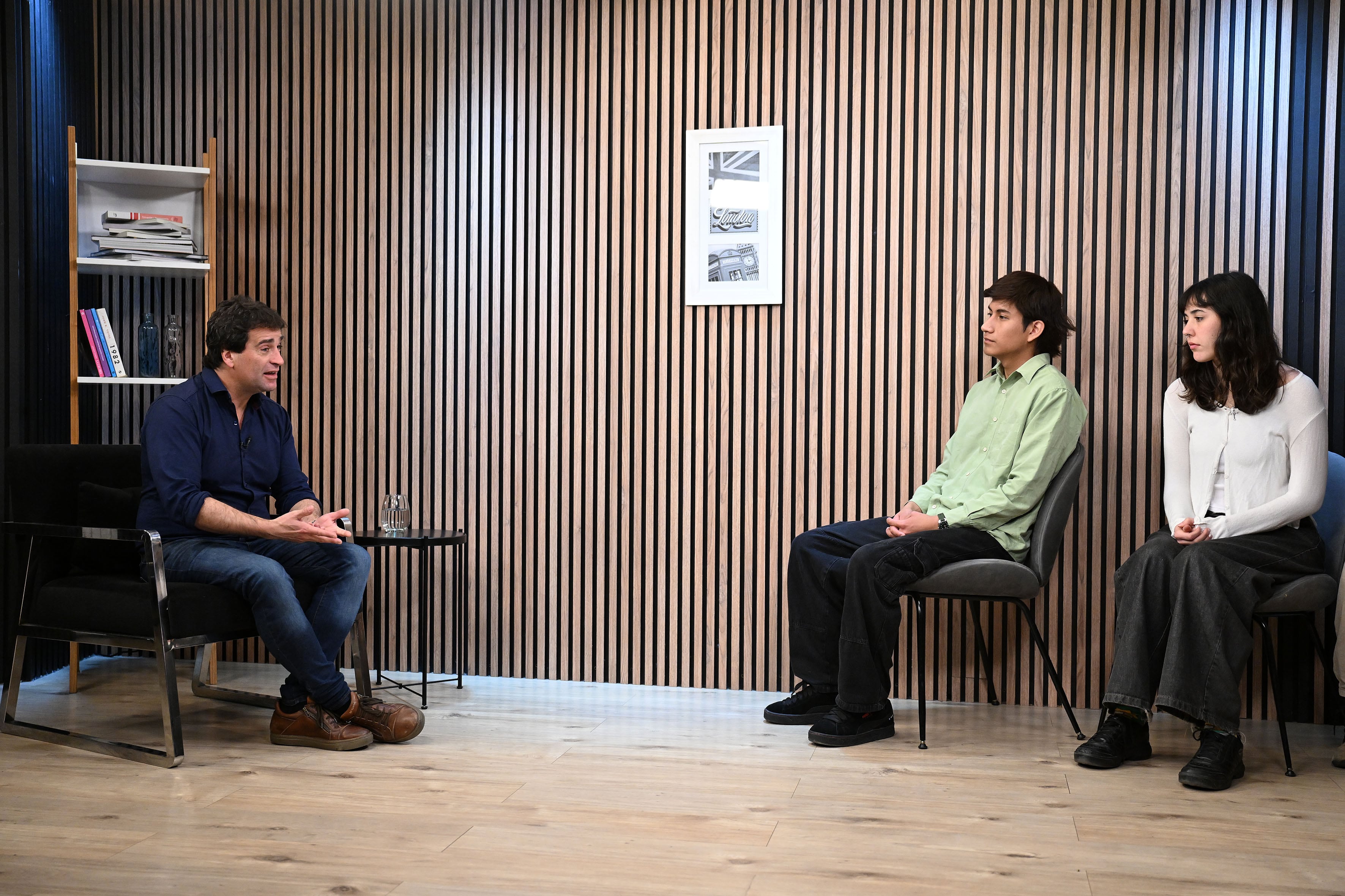 gabriel-solano-en-la-entrevista-informal-el-pibe-que-roba-en-una-esquina-es-victima-y-victimario-a-la-vez-5 Gabriel Solano, en La Entrevista Informal: “El pibe que roba en una esquina es víctima y victimario a la vez”