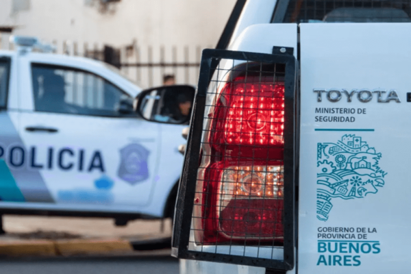 Horror en San Bernardo: una mujer fue hallada sin vida y su hijo habría convivido con el cuerpo