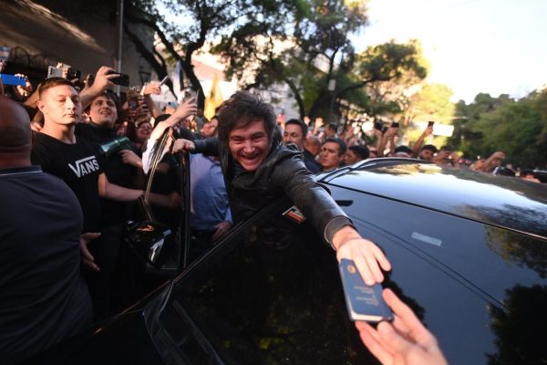 Javier Milei volverá a hacer campaña en PBA: visitará San Nicolás en busca del voto antikirchnerista