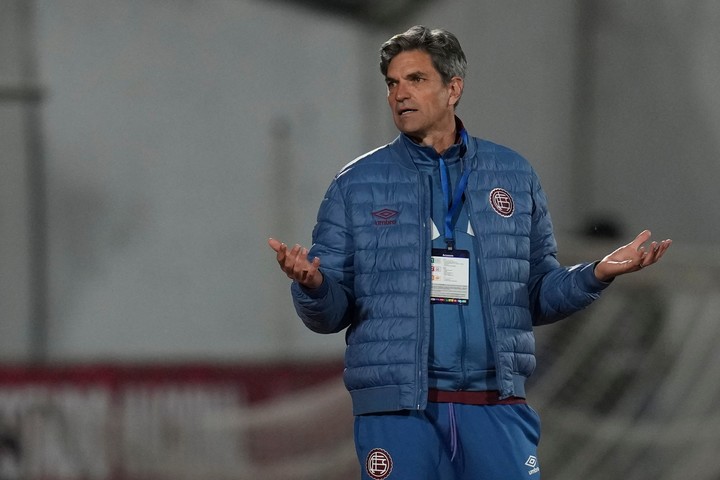 lanus-suena-con-el-pase-a-la-final-de-la-sudamericana-ante-la-u-de-chile-datos-clave-y-posible-formacion-1 Lanús sueña con el pase a la final de la Sudamericana ante la U. de Chile: datos clave y posible formación