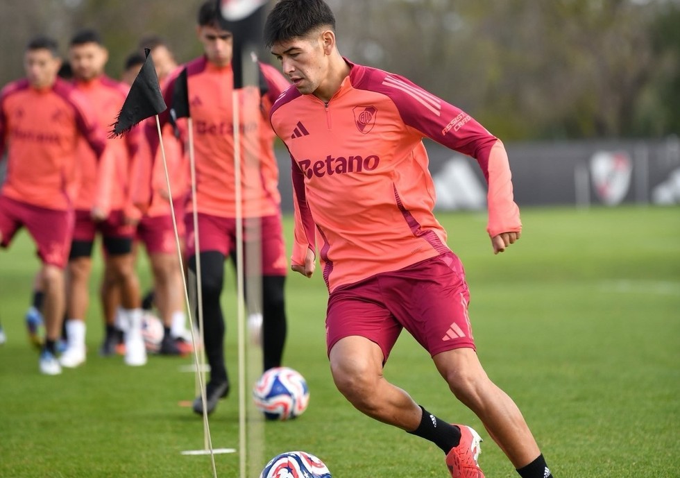 lautaro-rivero-y-como-paso-de-vender-en-los-semaforos-a-compartir-seleccion-con-messi-3 Lautaro Rivero y cómo pasó de vender en los semáforos a compartir Selección con Messi