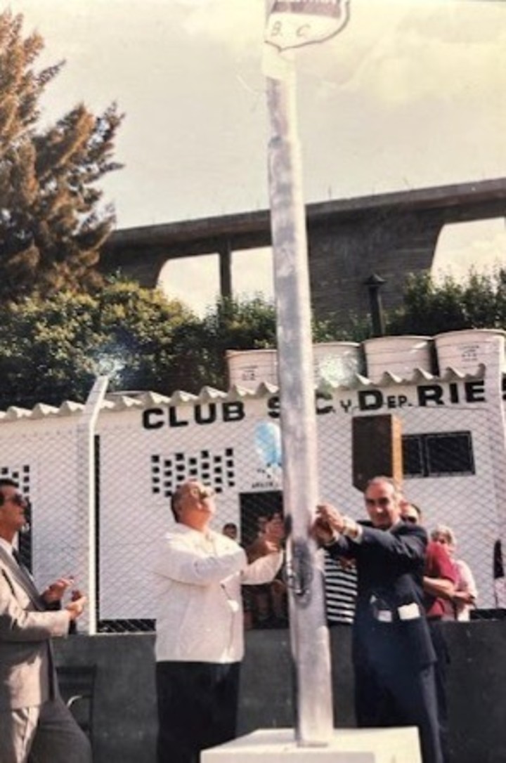 los-misterios-del-guillermo-laza-la-casa-de-riestra-que-fue-cementerio-de-autos-robados-que-homenajea-a-un-canillita-y-que-hoy-chapea-desde-la-zona-mas-postergada-de-capital-federal-5 Los misterios del Guillermo Laza, la casa de Riestra que fue cementerio de autos robados, que homenajea a un canillita y que hoy chapea desde la zona más postergada de Capital Federal