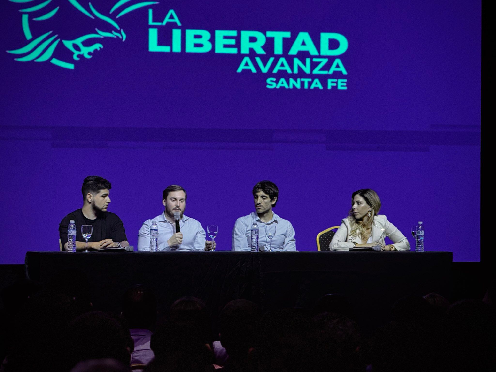 milei-activa-una-serie-de-recorridas-clave-para-impulsar-a-la-libertad-avanza-la-estrategia-en-la-recta-final-de-la-campana-4 Milei activa una serie de recorridas clave para impulsar a La Libertad Avanza: la estrategia en la recta final de la campaña