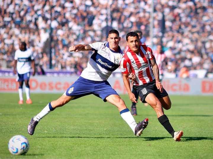 partidos-de-hoy-domingo-19-de-octubre-horario-y-por-donde-ver-futbol-en-vivo-1 Partidos de hoy, domingo 19 de octubre: horario y por dónde ver fútbol en vivo