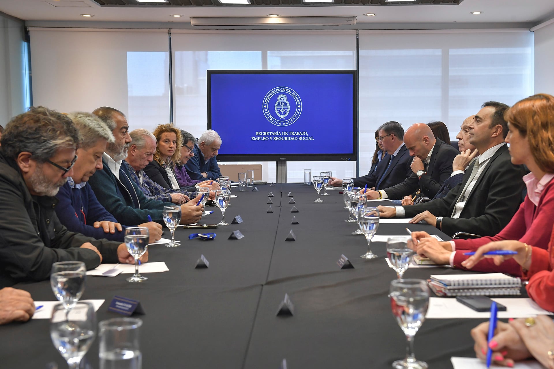 primer-gesto-del-gobierno-por-la-reforma-laboral-habilito-al-congreso-a-generar-nuevos-proyectos-4 Primer gesto del Gobierno por la reforma laboral: habilitó al Congreso a generar nuevos proyectos