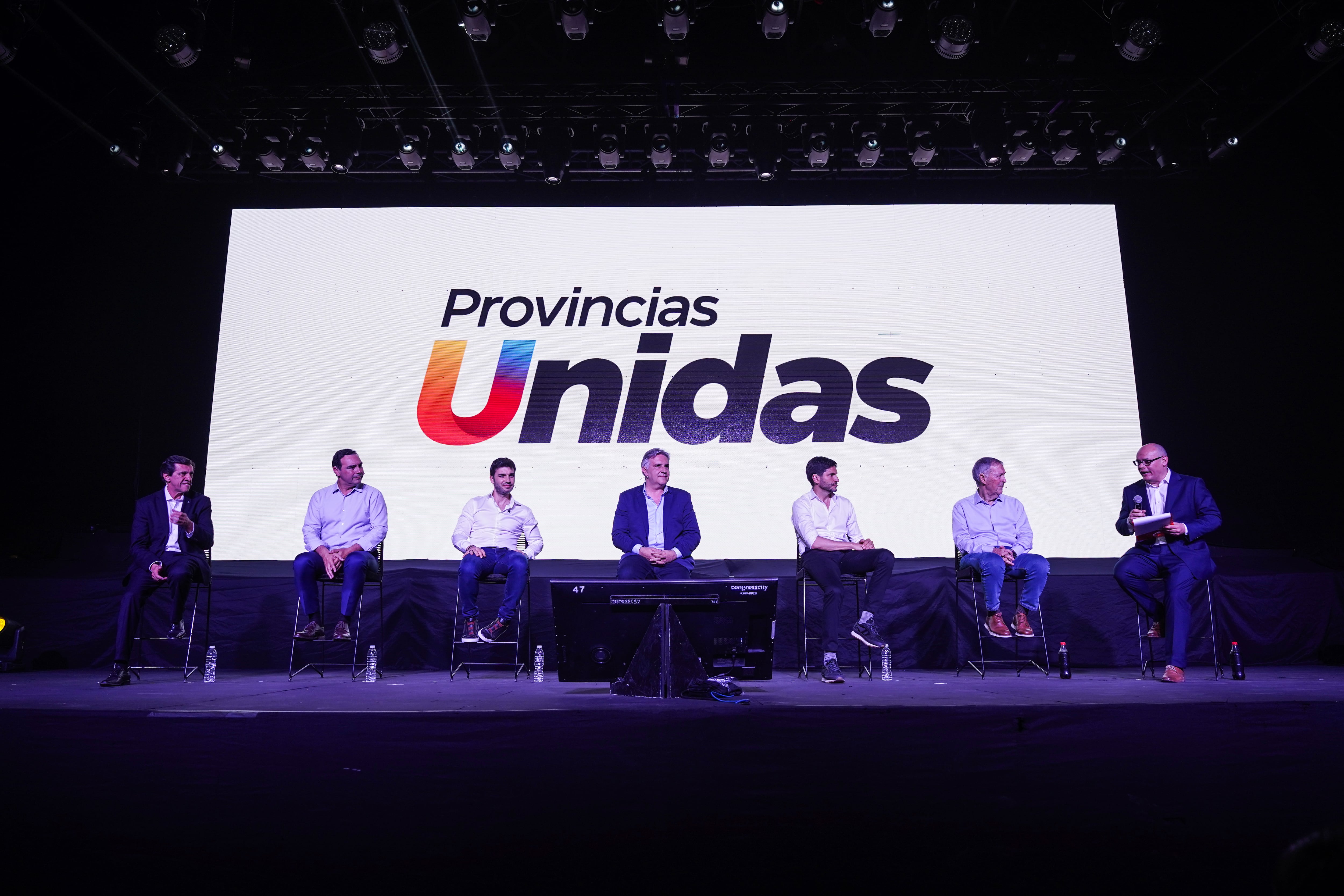 provincias-unidas-cerro-la-campana-en-caba-con-martin-lousteau-las-criticas-a-la-reunion-de-milei-en-eeuu-y-los-guinos-al-2027-5 Provincias Unidas cerró la campaña en CABA con Martín Lousteau: las críticas a la reunión de Milei en EEUU y los guiños al 2027