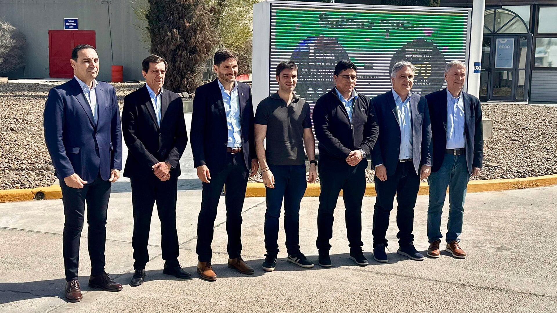 pullaro-respaldo-la-candidatura-de-florencio-randazzo-tenemos-que-trabajar-juntos-para-que-no-vuelva-el-kirchnerismo-2 Pullaro respaldó la candidatura de Florencio Randazzo: “Tenemos que trabajar juntos para que no vuelva el kirchnerismo”