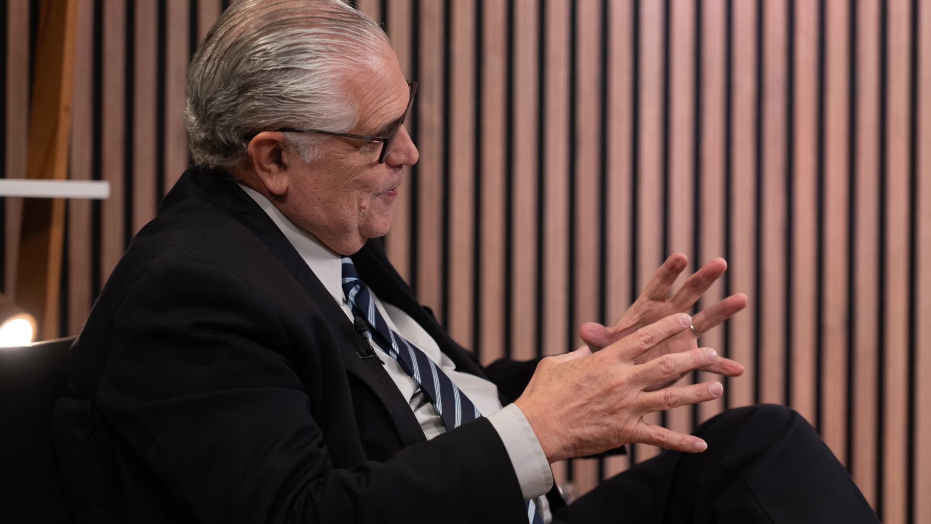 ricardo-lopez-murphy-en-la-entrevista-informal-reducir-la-edad-de-imputabilidad-a-los-14-anos-mejoraria-la-proteccion-incluso-de-los-acusados-1 Ricardo López Murphy, en La Entrevista Informal: “Reducir la edad de imputabilidad a los 14 años mejoraría la protección, incluso de los acusados”