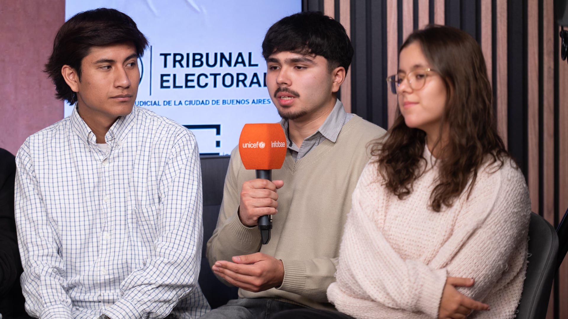 ricardo-lopez-murphy-en-la-entrevista-informal-reducir-la-edad-de-imputabilidad-a-los-14-anos-mejoraria-la-proteccion-incluso-de-los-acusados-3 Ricardo López Murphy, en La Entrevista Informal: “Reducir la edad de imputabilidad a los 14 años mejoraría la protección, incluso de los acusados”