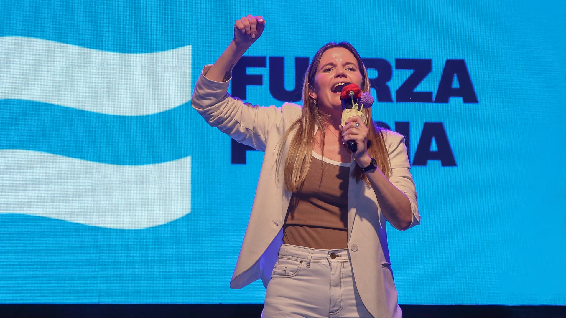 sergio-massa-viajo-a-santa-fe-y-se-reunio-con-caren-tepp-la-candidata-de-fuerza-patria-que-compite-contra-dos-oficialismos-1 Sergio Massa viajó a Santa Fe y se reunió con Caren Tepp, la candidata de Fuerza Patria que compite contra dos oficialismos