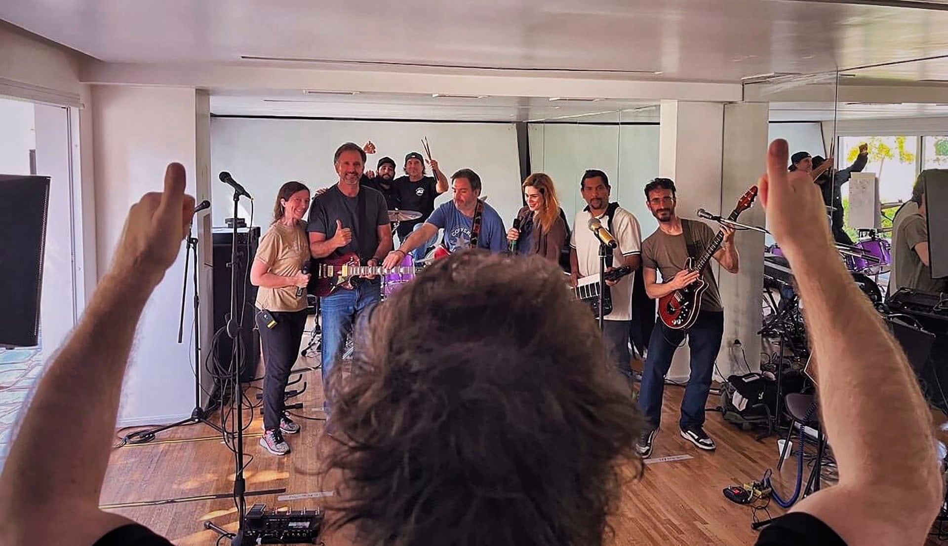 tras-bajar-la-candidatura-de-espert-javier-milei-hara-hoy-un-acto-en-el-movistar-arena-rodeado-de-ministros-y-aliados-3 Tras bajar la candidatura de Espert, Javier Milei hará hoy un acto en el Movistar Arena rodeado de ministros y aliados