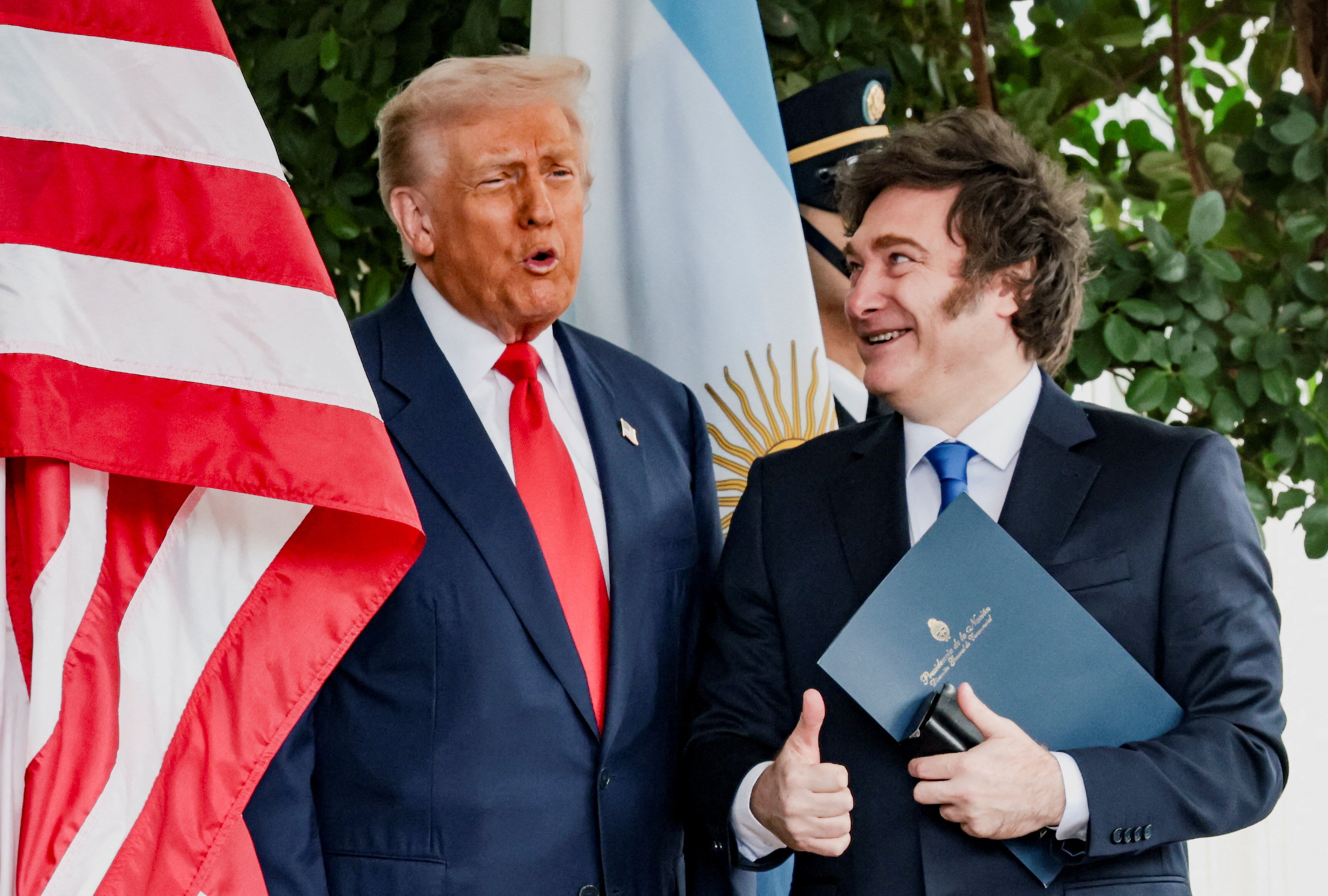 tras-la-reunion-entre-trump-y-milei-los-gobiernos-de-argentina-y-estados-unidos-anunciaran-un-acuerdo-comercial Tras la reunión entre Trump y Milei, los gobiernos de Argentina y Estados Unidos anunciarán un acuerdo comercial