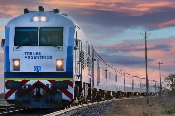 Trenes suspendidos entre Buenos Aires, Córdoba y Tucumán: ¿Por qué?