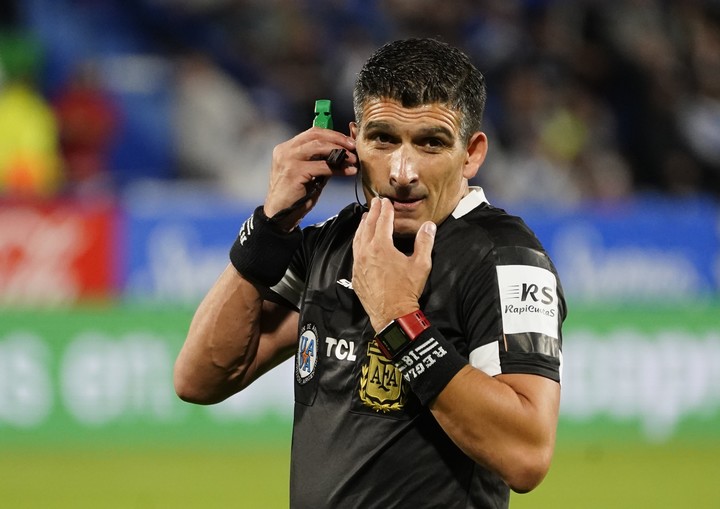 arbitros-y-tv-para-los-cuartos-del-clausura-echenique-a-boca-y-merlos-a-racing-1 Árbitros y TV para los cuartos del Clausura: Echenique a Boca y Merlos a Racing