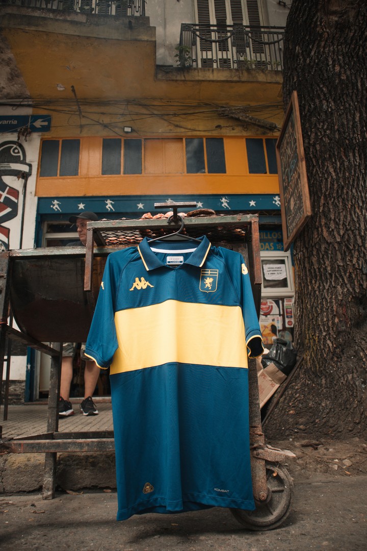 con-guino-a-boca-daniele-de-rossi-fue-presentado-como-el-nuevo-dt-del-genoa-3 Con guiño a Boca, Daniele De Rossi fue presentado como el nuevo DT del Genoa