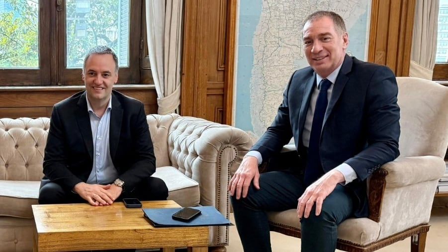 el-gobierno-dividira-la-secretaria-de-scioli-para-darle-mas-poder-a-adorni-y-santilli-como-queda-el-organigrama El Gobierno dividirá la Secretaría de Scioli para darle más poder a Adorni y Santilli: cómo queda el organigrama