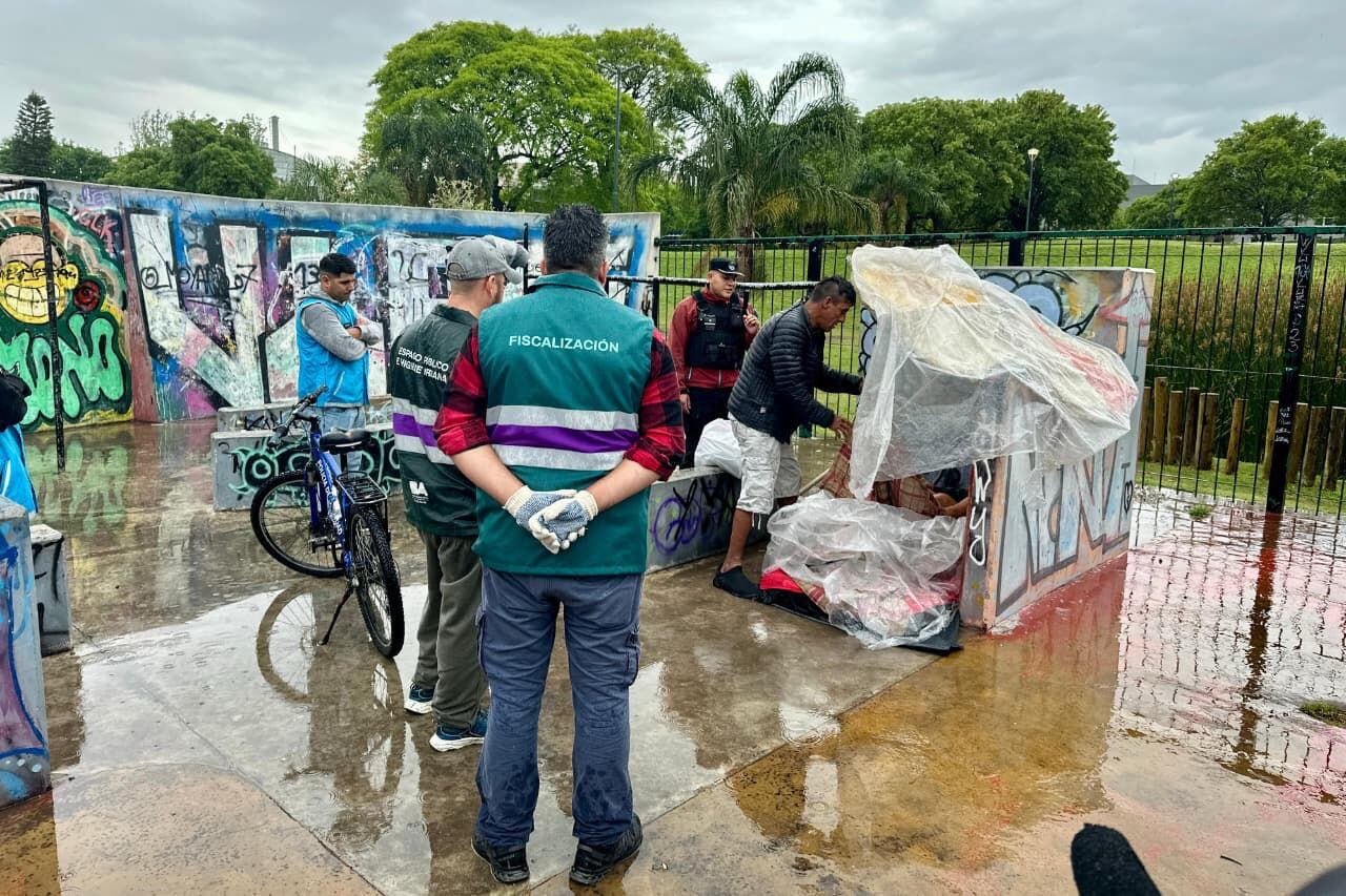 el-gobierno-porteno-desalojo-a-mil-manteros-que-se-instalaban-durante-los-fines-de-semana-en-el-parque-alberdi-1 El Gobierno porteño desalojó a mil manteros que se instalaban durante los fines de semana en el Parque Alberdi