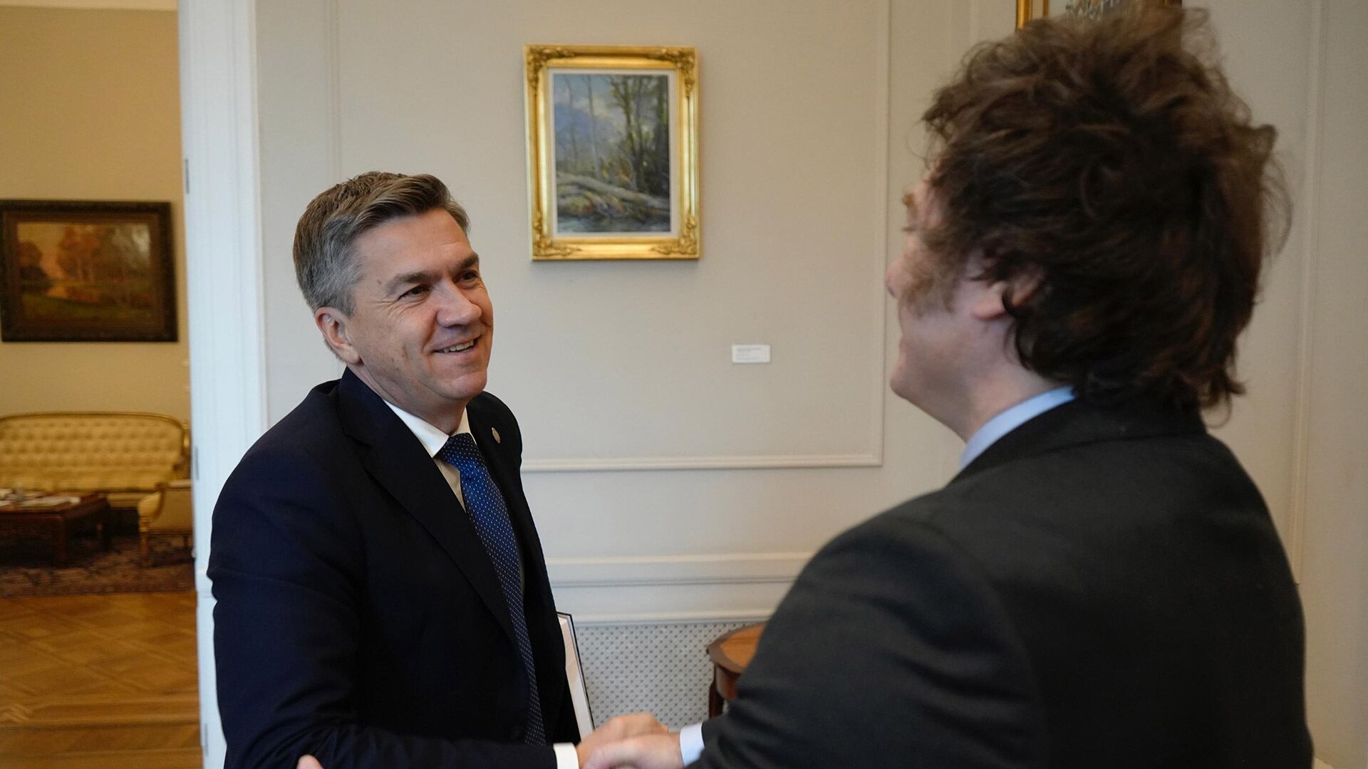 el-gobierno-suma-apoyo-de-gobernadores-para-el-presupuesto-2026-acordo-con-el-de-chaco-y-recibira-al-de-rio-negro-1 El Gobierno suma apoyo de gobernadores para el Presupuesto 2026: acordó con el de Chaco y recibirá al de Río Negro