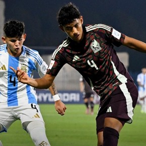 el-jugador-de-racing-que-debe-cuidarse-por-estar-al-limite-y-la-posible-formacion-ante-newells-3 El jugador de Racing que debe cuidarse por estar al límite y la posible formación ante Newell's