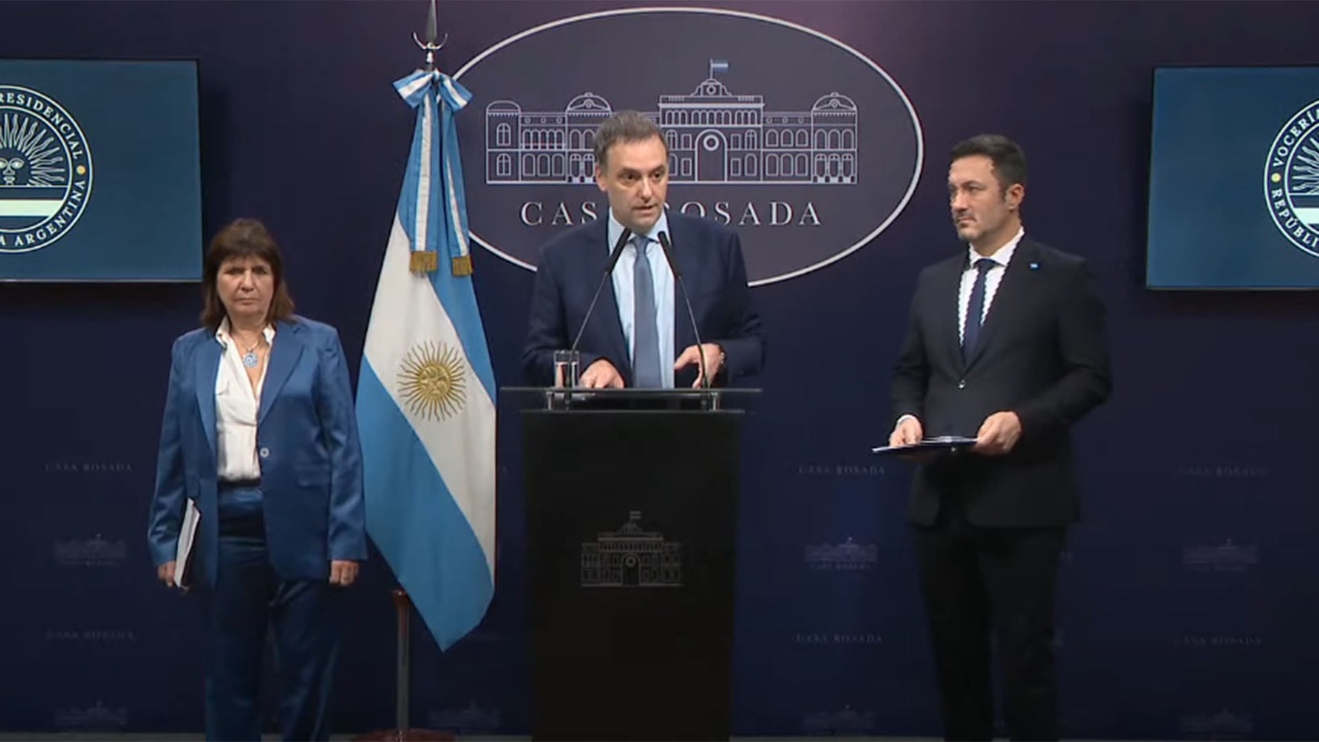 en-su-primera-tarea-como-jefe-de-gabinete-adorni-busca-eliminar-las-fallas-en-la-comunicacion-interna-y-mejorar-el-dialogo-entre-los-ministros-1 En su primera tarea como jefe de Gabinete, Adorni busca eliminar las “fallas” en la comunicación interna y mejorar el diálogo entre los ministros