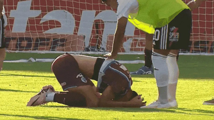 godoy-cruz-de-los-incidentes-de-hinchas-con-la-policia-a-la-desazon-de-los-jugadores-por-el-descenso-1 Godoy Cruz: de los incidentes de hinchas con la policía a la desazón de los jugadores por el descenso