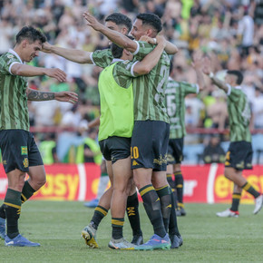 godoy-cruz-de-los-incidentes-de-hinchas-con-la-policia-a-la-desazon-de-los-jugadores-por-el-descenso-5 Godoy Cruz: de los incidentes de hinchas con la policía a la desazón de los jugadores por el descenso