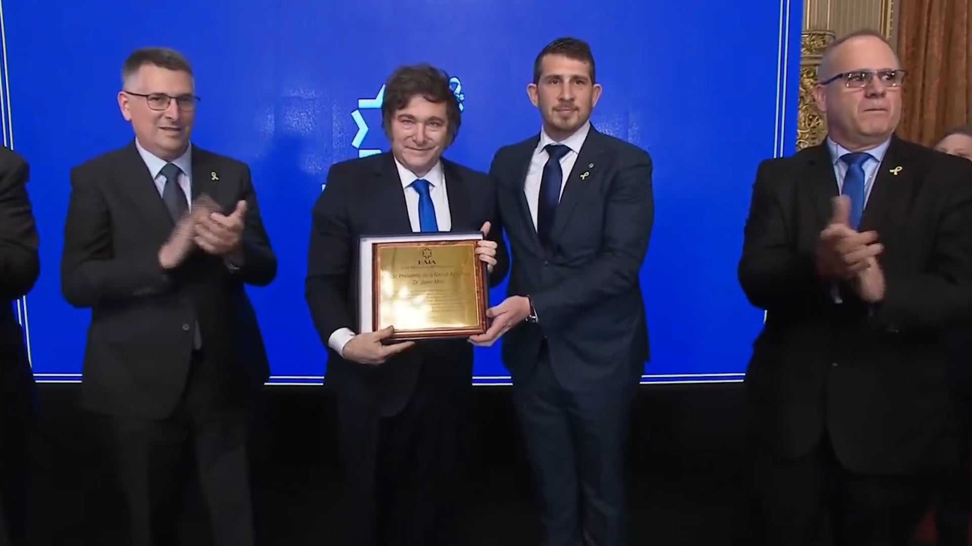 javier-milei-recibio-un-reconocimiento-de-la-daia-en-argentina-tenemos-tolerancia-cero-al-antisemitismo Javier Milei recibió un reconocimiento de la DAIA: “En Argentina tenemos tolerancia cero al antisemitismo”