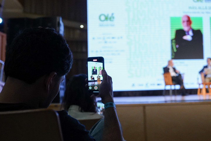 javier-tebas-en-el-ole-summit-fake-news-la-liga-argentina-la-pirateria-en-el-futbol-y-mas-2 Javier Tebas, en el Olé Summit: fake news, la liga argentina, la piratería en el fútbol y más