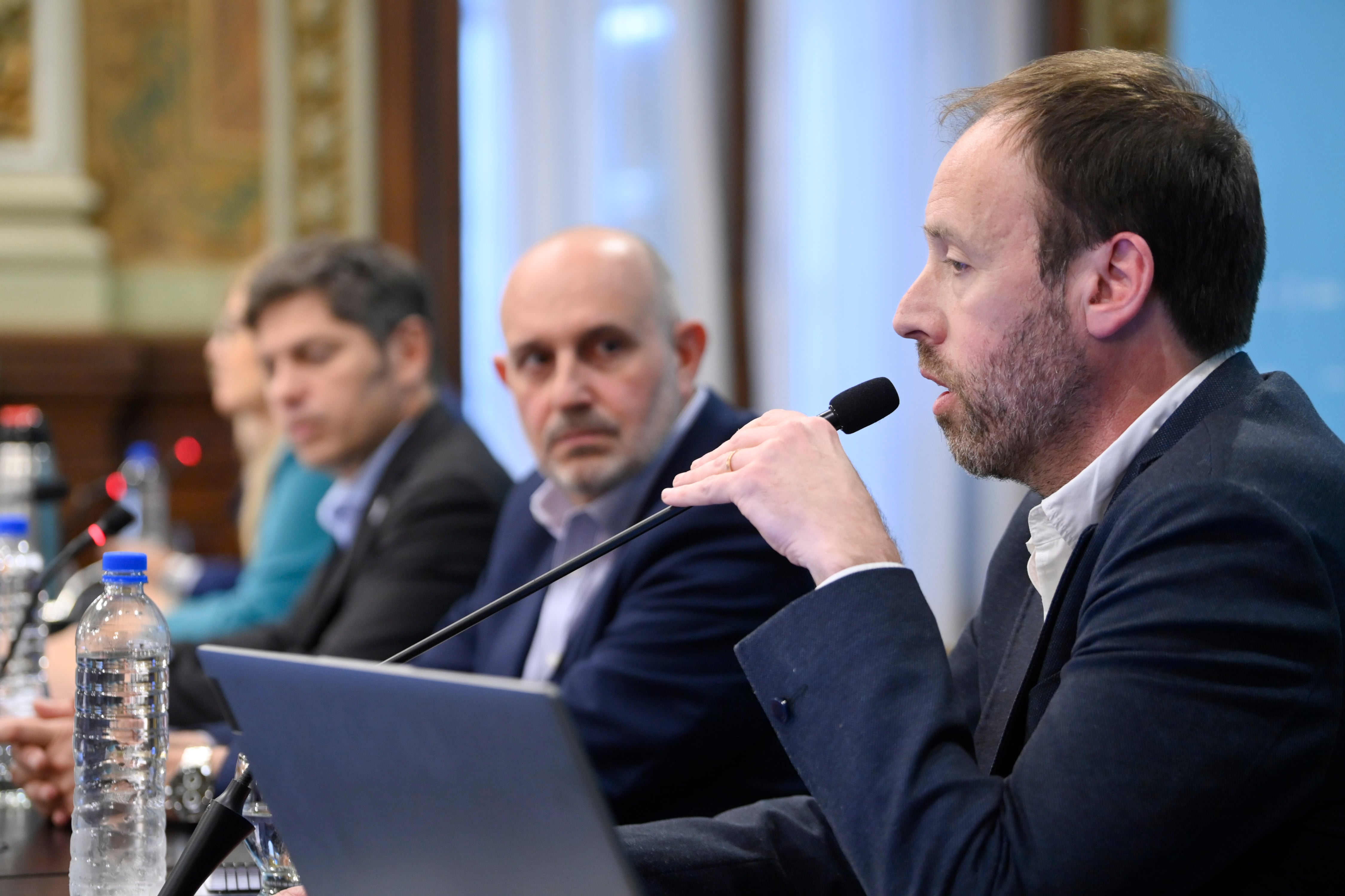 kicillof-obtuvo-el-respaldo-de-los-gremios-para-el-presupuesto-y-advirtio-que-lo-necesita-para-pagar-aguinaldos-2 Kicillof obtuvo el respaldo de los gremios para el Presupuesto y advirtió que lo necesita para pagar aguinaldos