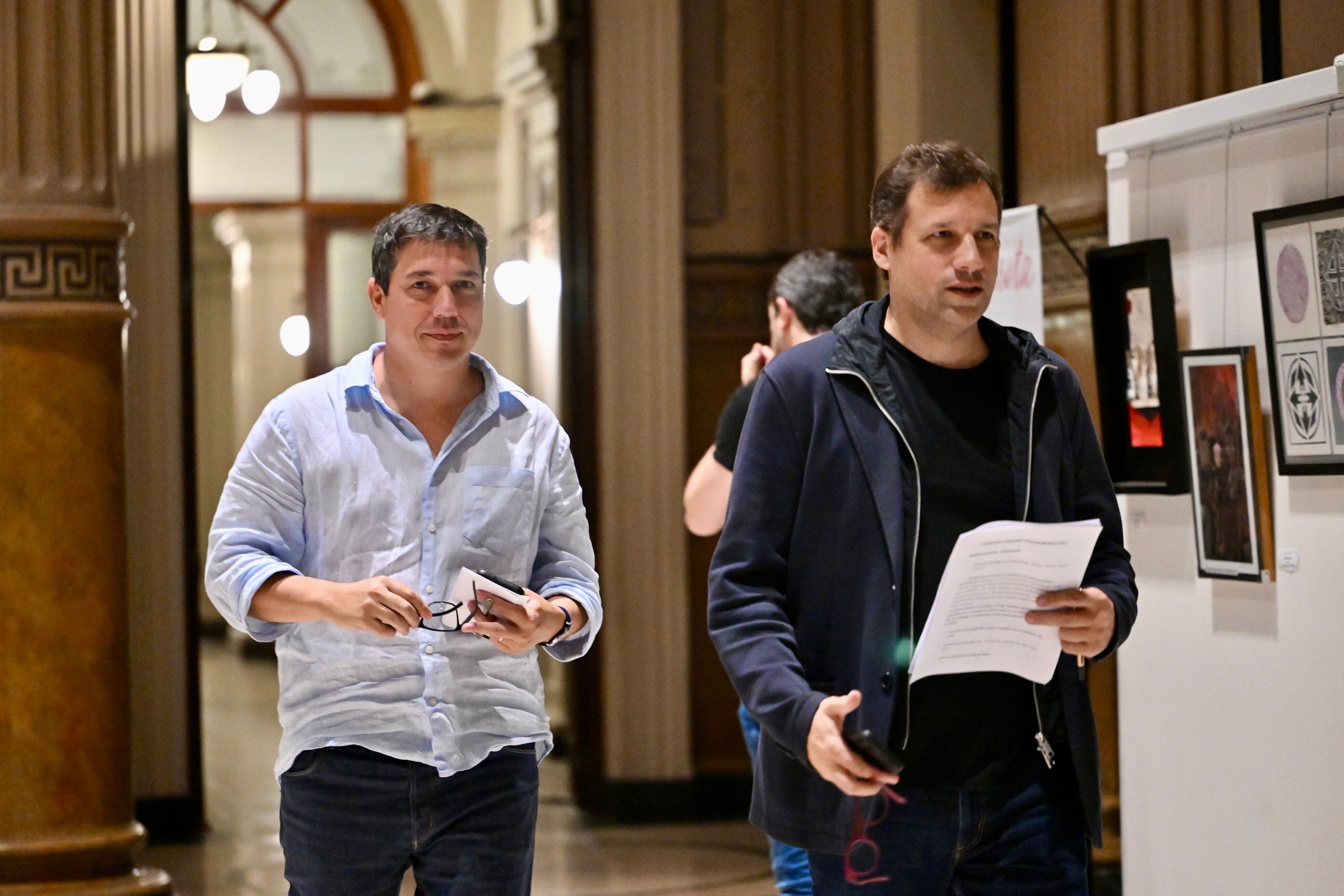 la-puja-por-los-fondos-traba-el-endeudamiento-de-kicillof-negociaciones-con-la-campora-el-rol-de-massa-y-tension-con-la-oposicion-1 La puja por los fondos traba el endeudamiento de Kicillof: negociaciones con La Cámpora, el rol de Massa y tensión con la oposición