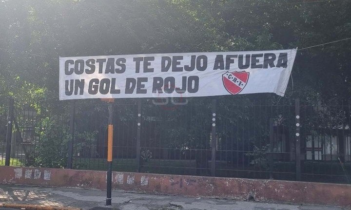 las-cargadas-de-los-hinchas-de-independiente-a-racing-en-la-goleada-a-atletico-tucuman-1 Las cargadas de los hinchas de Independiente a Racing en la goleada a Atlético Tucumán