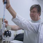 Las superbacterias ya doblegan hasta al antibiótico más resistente, pero científicos de Argentina acaban de dar en la tecla con la explicación de cómo es que lo logran