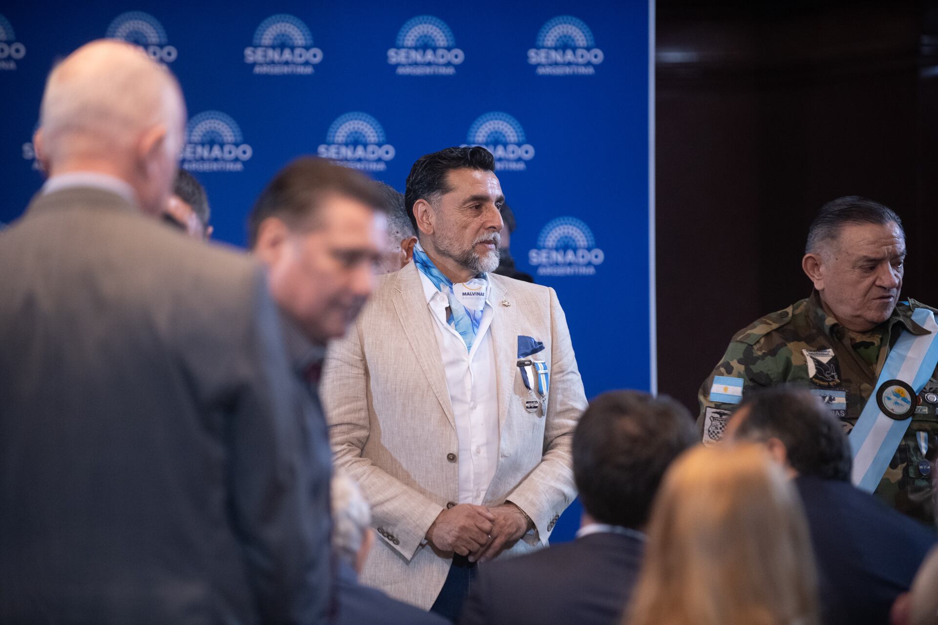 malvinas-el-senado-entrego-un-diploma-de-honor-a-luis-landriscina-en-representacion-de-200-000-voluntarios-4 Malvinas: el Senado entregó un diploma de honor a Luis Landriscina en representación de 200.000 voluntarios