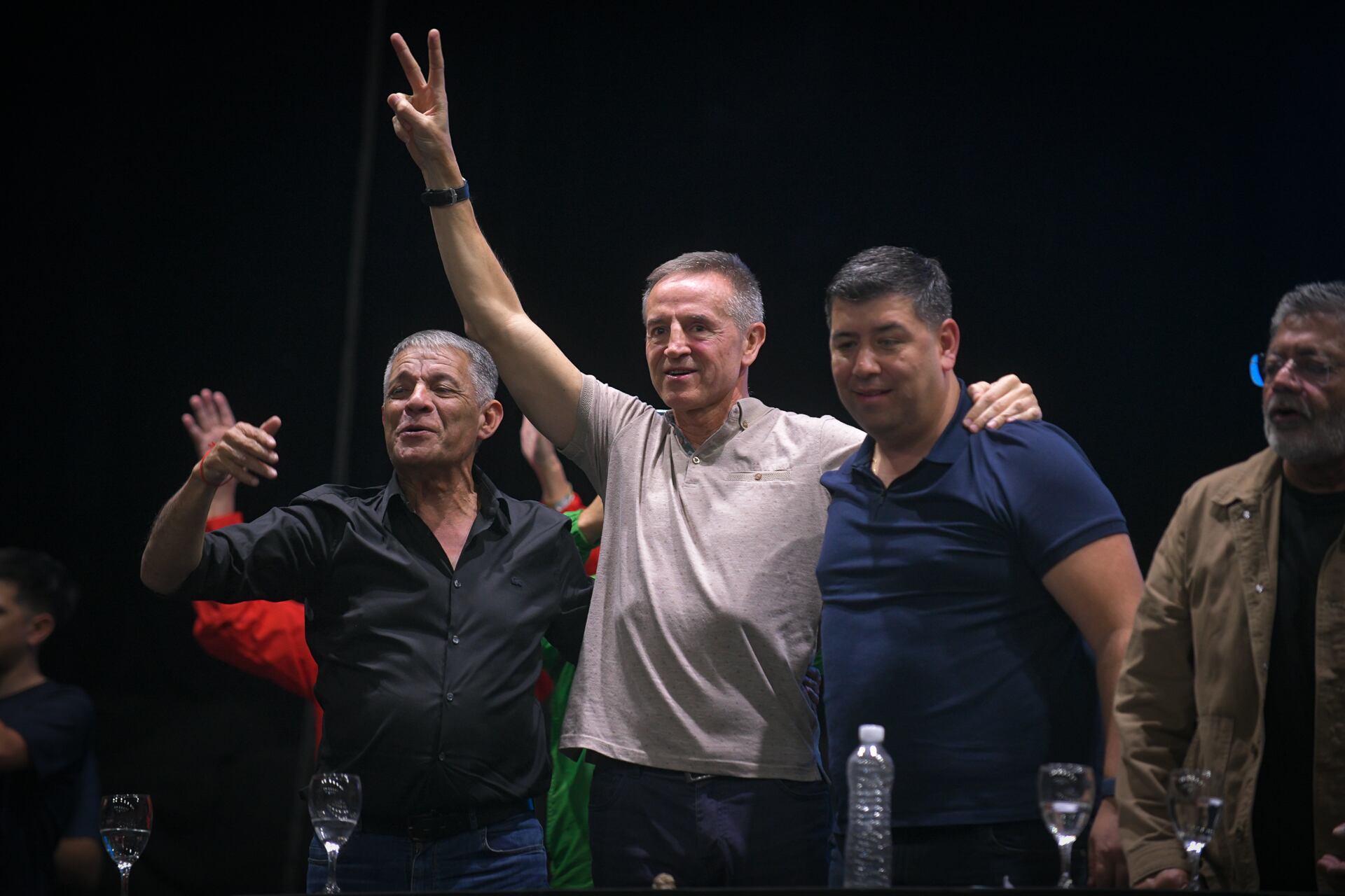 milei-apura-la-construccion-de-un-nuevo-oficialismo-y-debilita-a-un-pj-roto-por-el-trauma-de-la-derrota-3 Milei apura la construcción de un nuevo oficialismo y debilita a un PJ roto por el trauma de la derrota