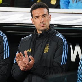 otaku-y-fana-de-bob-marley-conoce-a-la-gran-figura-de-angola-2 Otaku y fana de Bob Marley: conocé a la gran figura de Angola