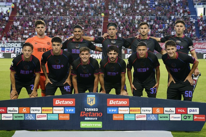 partidos-de-hoy-sabado-22-de-noviembre-horario-y-por-donde-ver-futbol-en-vivo-2 Partidos de hoy, sábado 22 de noviembre: horario y por dónde ver fútbol en vivo