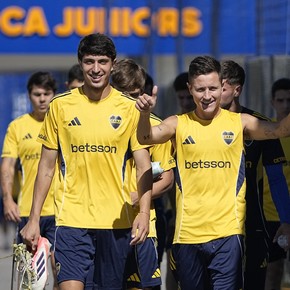 roman-le-cumplio-el-sueno-el-emotivo-momento-de-la-mama-de-riquelme-con-marco-antonio-solis-1 Román le cumplió el sueño: el emotivo momento de la mamá de Riquelme con Marco Antonio Solís