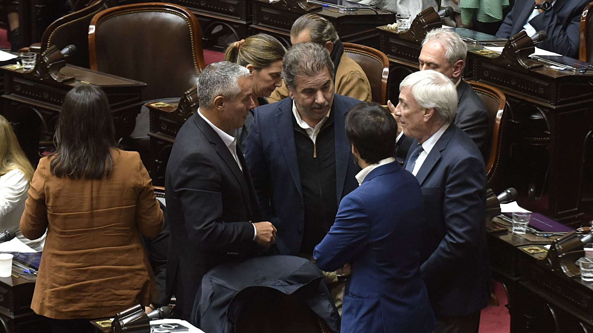 rupturas-giros-tacticos-y-nuevas-alianzas-como-se-rearman-los-bloques-en-diputados-tras-el-avance-libertario-2 Rupturas, giros tácticos y nuevas alianzas: cómo se rearman los bloques en Diputados tras el avance libertario