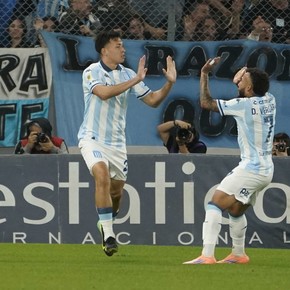 santi-sosa-el-superheroe-de-racing-para-el-que-costas-pidio-que-le-hagan-diez-estatuas-6 Santi Sosa, el Superhéroe de Racing para el que Costas pidió "que le hagan diez estatuas"